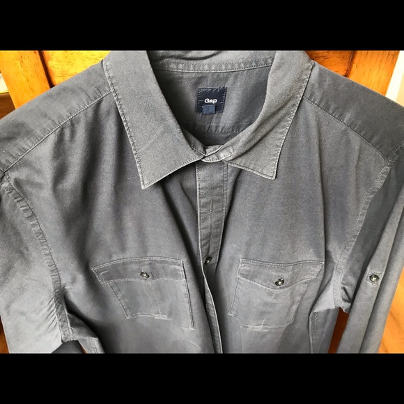 Casual button down. Gap brand. Worn in look. - Picture 4 of 5